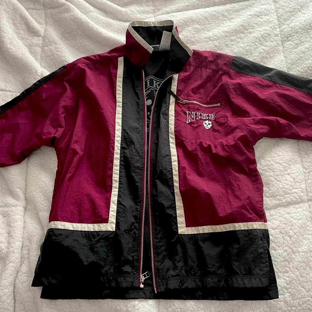 Nike Women’s Lightweight Running Jacket.